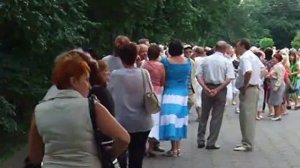 Гомель. «Произвольные» танцы пожилых в парке.