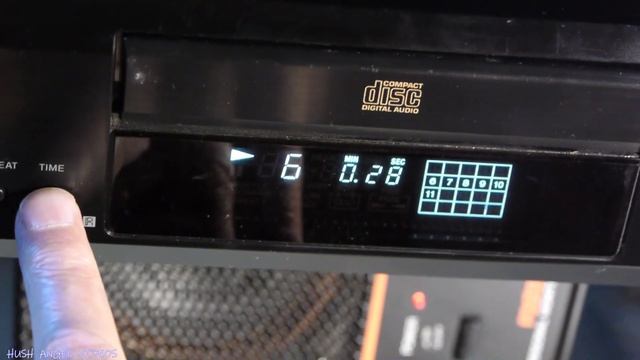 Sony CDP XE300 CD PLAYER смотреть онлайн