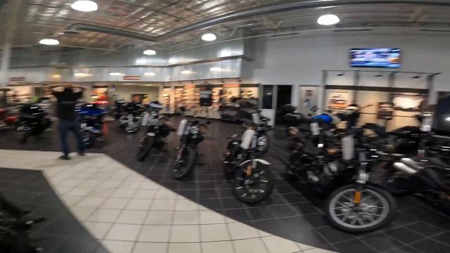 Harley Davidson | Oakland CA | Walk around With Commentary смотреть онлайн