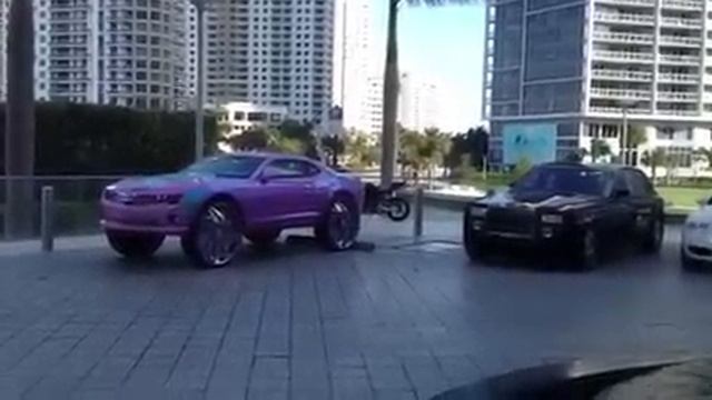 Chevrolet Camaro on R32" смотреть онлайн