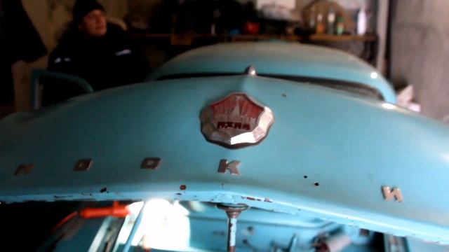 Про снег, гараж и неудачный запуск Москвич 403Э смотреть онлайн