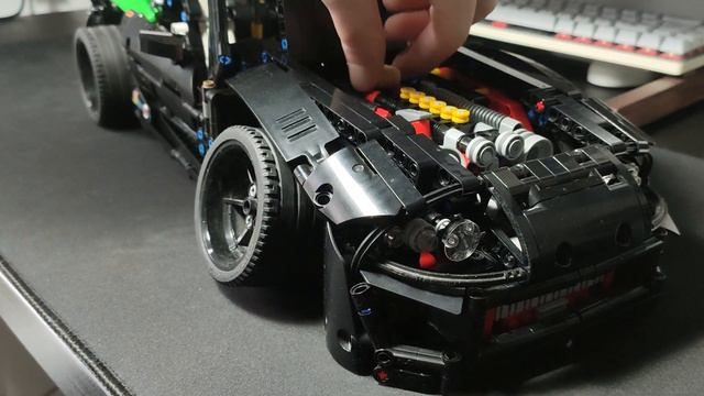 Lego Technic Toyota Supra mk4 V2 смотреть онлайн