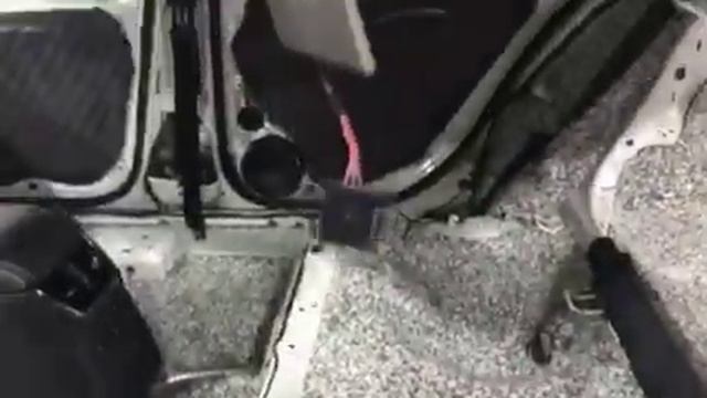 По полной обесшумил салон своей любимой машины. Теперь в Шкода Октавия намного тише смотреть онлайн
