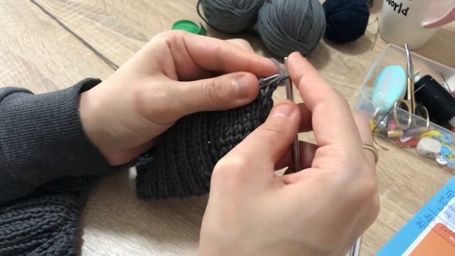 Тренд Кардиган с V образным вырезом спицами. 1 часть #кардиганспицами смотреть онлайн