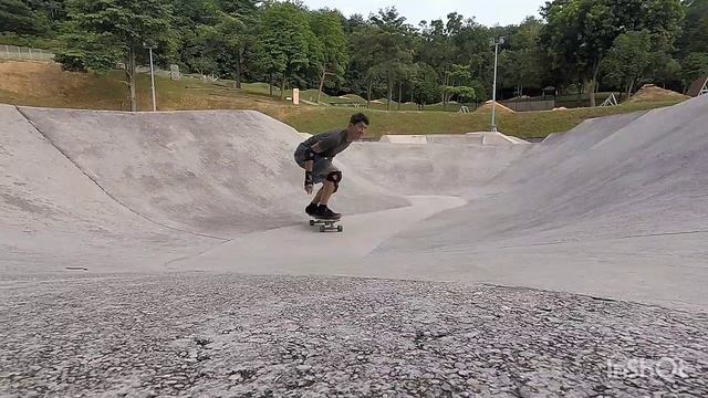 Surfskate: Compress & Extend On Bowl Or Slope