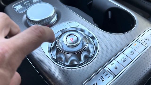 2023 Genesis GV60 has a transforming shift orb смотреть онлайн