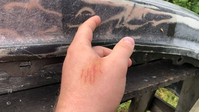 Укрепил бампер полиэфирной смолой со стекловолокном (6.06.2022)