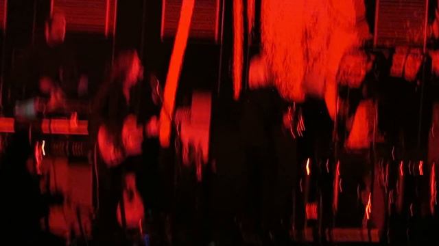 Roger Waters - Pigs ( Live in SKK Saint-Petersburg 29.08.18) смотреть онлайн