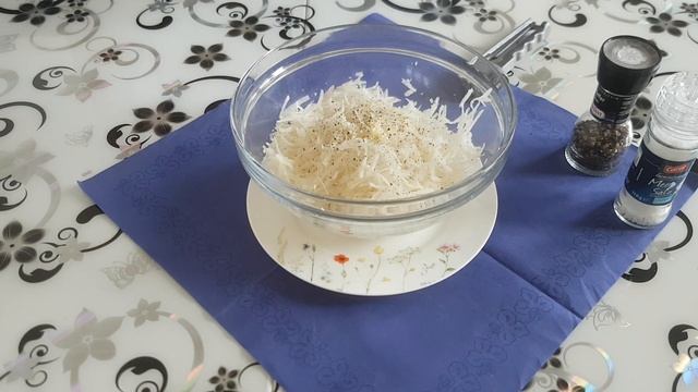 Schwarzer Rettich Salat Super Lecker Самый простой салат из чёрной редьки,а какой вкусный и полезны