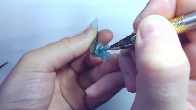 Пайка тычинок цветка, сжигание излишек воска смотреть онлайн