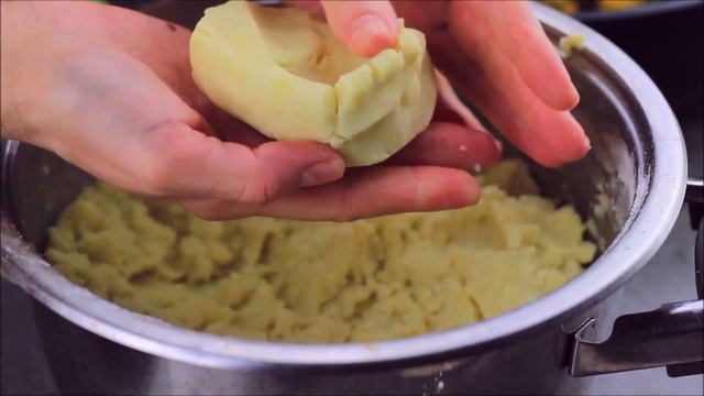 Stuffed POTATO CAKES: Vegan And Gluten-Free Recipe!
