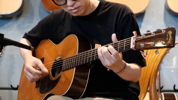 Martin 000-28EC vs Martin 000-28EC, Martin Eric Clapton Model