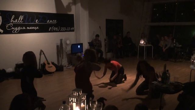 Стрип-пластика - выступление учеников и преподавателя смотреть онлайн