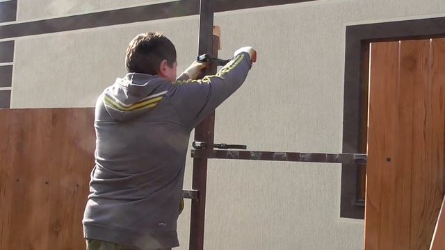 Делаю второй навес над баней и бушующем басейном. Часть 45. смотреть онлайн