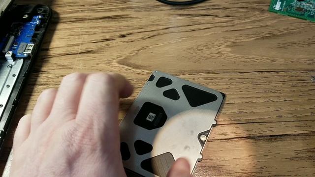 Apple MacBook Pro trackpad clicker repair. $0 investment смотреть онлайн