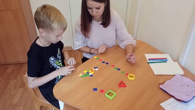 Повторяем цвета и формы / 3 задания на развитие мелкой моторики смотреть онлайн