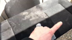 КАК ОЧИСТИТЬ СИДЕНЬЯ АВТОМОБИЛЯ СВОИМИ РУКАМИ