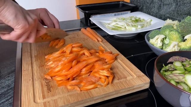 Как приготовить спаржу с фенхелем / Готовим фенхель,спаржу и молодую морковь смотреть онлайн