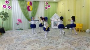 Танец с палочками