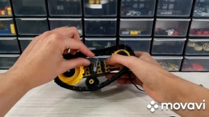 Собираю внедорожник на гусеницах из LEGO техник с нуля