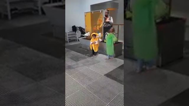 Oli Oli kids play Museum Al Qouz, Dubai | my little cousin sister at oli oli museum #play #explore смотреть онлайн
