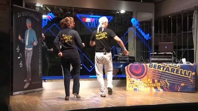 Si Tu Me Das visto di Spalle смотреть онлайн