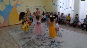 Нежный танец с куклами в детском саду "Доченька моя". 8 марта в старшей группе