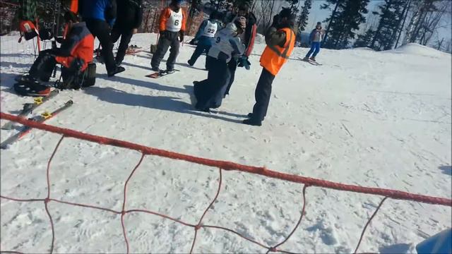 Соревнования по лыжам и сноуборду среди байкеров 2013.mp4 смотреть онлайн