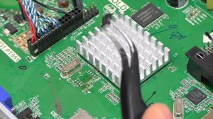 Телевизор тупит и перезагружается!