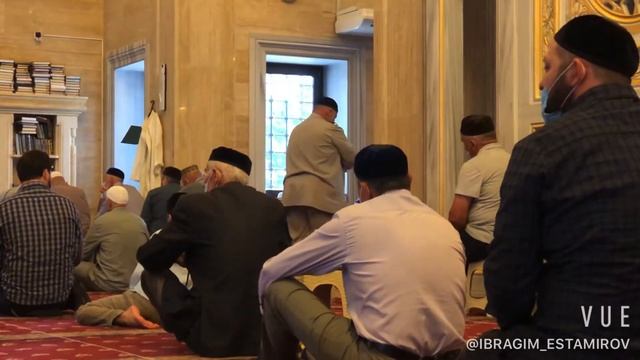 Пятничная молитва в Урус-Мартане смотреть онлайн