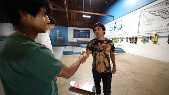 DON'T BREAK THE FERRARI SKATEBOARD! смотреть онлайн