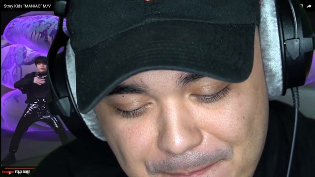 Stray Kids "MANIAC" M/V Reaction смотреть онлайн