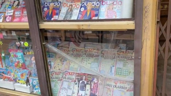 Черновцы 2021. Прогулка по городу. Обзор особняка в центре Черновцов. Местный колорит?