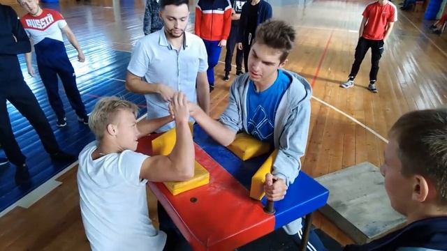 Чемпионат Курской области по армрестлингу кат. до 65кг|ч.6|Championship of the Kursk region.part 6. смотреть онлайн