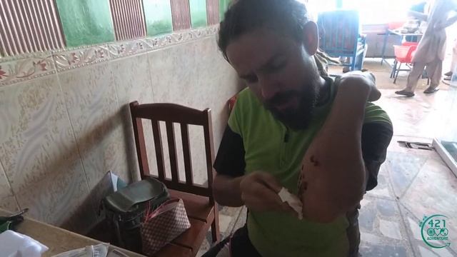 1500 kms to happiness - Day 5 - flat tyres and a fall смотреть онлайн