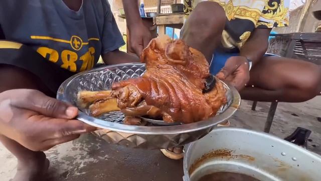 会做中餐的非洲孩子多厉害，做红烧猪肘子用高压锅里炖一个小时太香了，有好吃的才是完美的周末