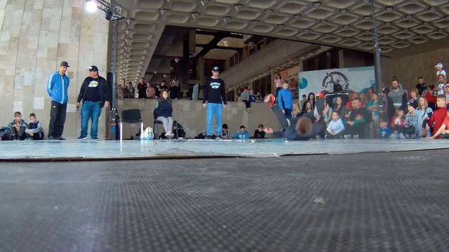 BBOY ZEVS |BREAKING | ФЕСТИВАЛЬ УЛИЧНЫХ КУЛЬТУР смотреть онлайн