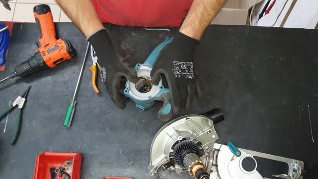 Repair circular saw Makita HS6601 смотреть онлайн