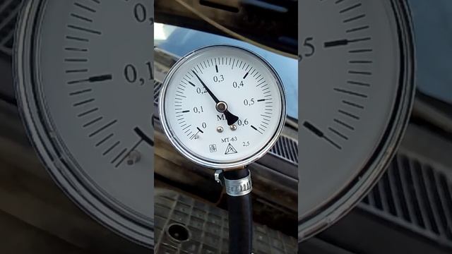 Mondeo II 97,1.6 Замер давления топлива. (Запуск после первого заглохания) смотреть онлайн