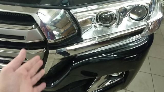 Кража накладок фар на LC200 смотреть онлайн