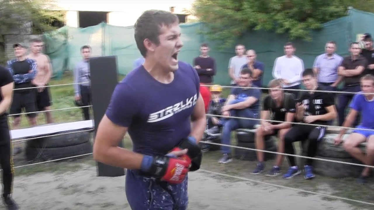 ПИЖОН против Бойца Без Правил !! Быстрый Бой !!! смотреть онлайн