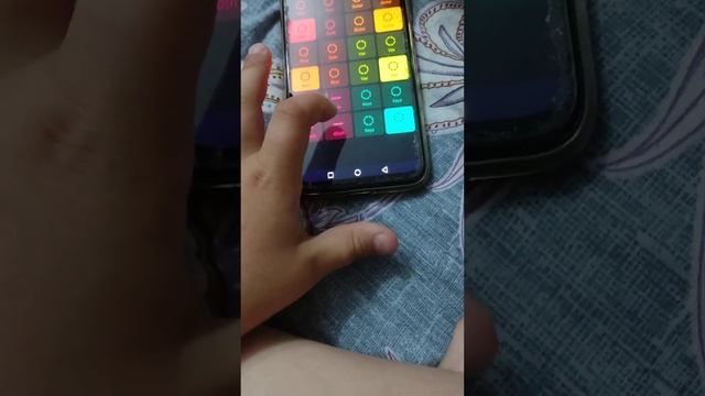 как делать свои песни пользуйтесь но приложение скажу когда будет 5лайков! смотреть онлайн