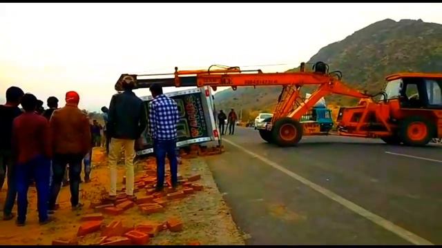 Dj Pickup का live खौफनाक ऐक्सीडेंट || Dj Pickup बनी मौत कारण || K.K Dj Kanse || जिसमे एक की मौत смотреть онлайн