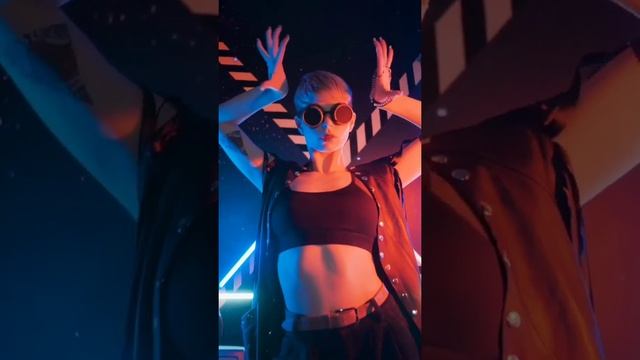 A Dancing Woman Wearing a Futuristic Clothing #shorts #ytshorts #youtubeshorts #dance смотреть онлайн