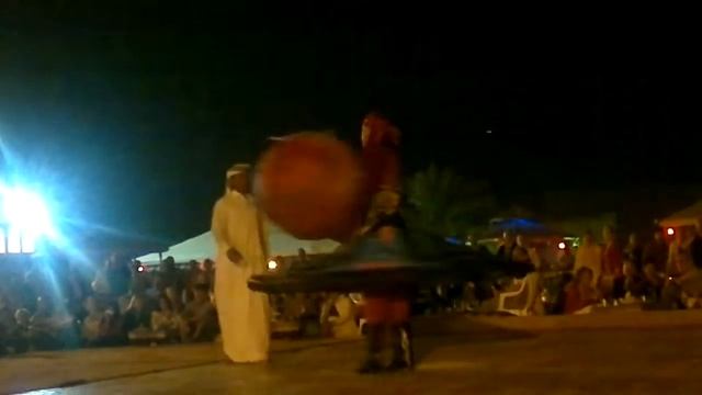 Arabian dance, Арабские танцы Парень просто исполняет вещи. смотреть онлайн