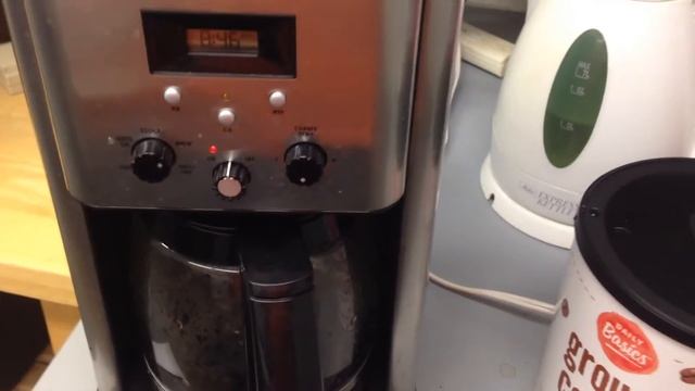 Cuisinart® Brew Central™ 12-Cup Programmable Coffee Maker смотреть онлайн