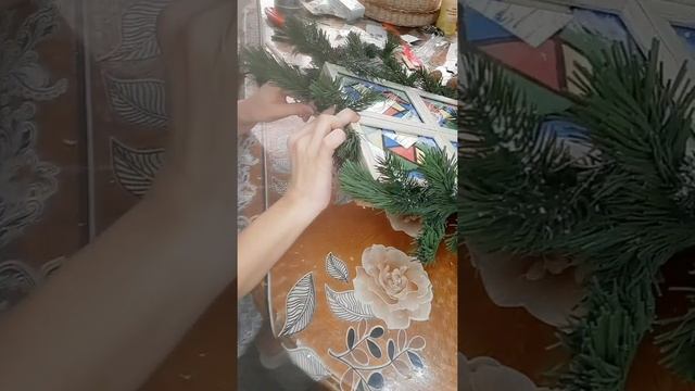 Новогоднее оформление входной двери. Часть 2 смотреть онлайн