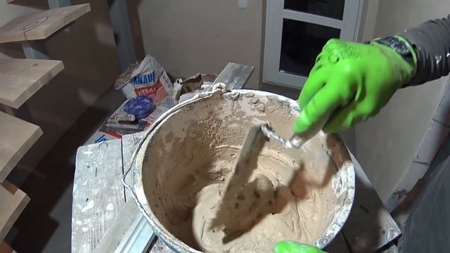 Штукатурка потолка по маякам Часть 1 смотреть онлайн