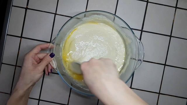 Дрожжевые пирожки с шоколадом. смотреть онлайн