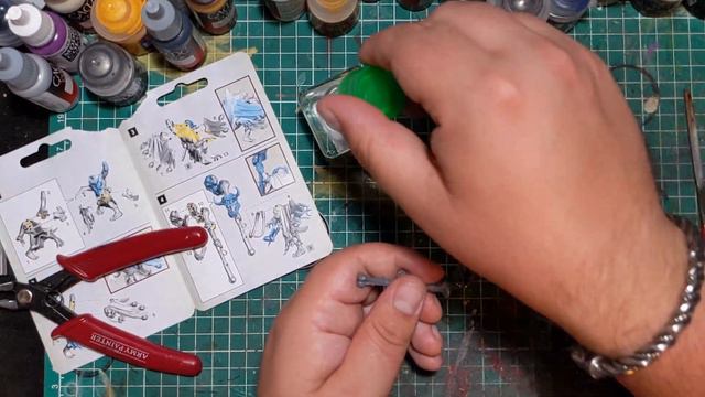 Kitbashing a BETTER Ork Weirdboy for Warhammer 40K смотреть онлайн